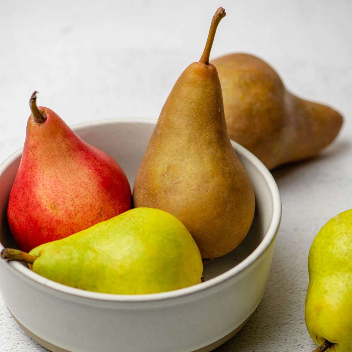 bowl of in season pears